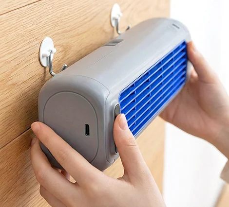 Caractéristiques du Froza AC — 3 vitesses de ventilation, faible consommation, portable